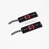 Черные кожаные наручники с красным декором и строчкой - Crazy Handmade - купить с доставкой в Коврове