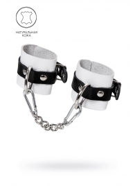 Бело-черные кожаные наручники с одним ремешком с люверсами - Pecado - купить с доставкой в Коврове