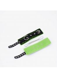 Черно-зеленые кожаные наручники с зеленой строчкой - Crazy Handmade - купить с доставкой в Коврове