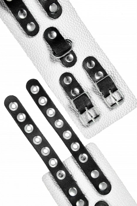 Бело-черные наручники с двумя ремешками и люверсами - Pecado - купить с доставкой в Коврове