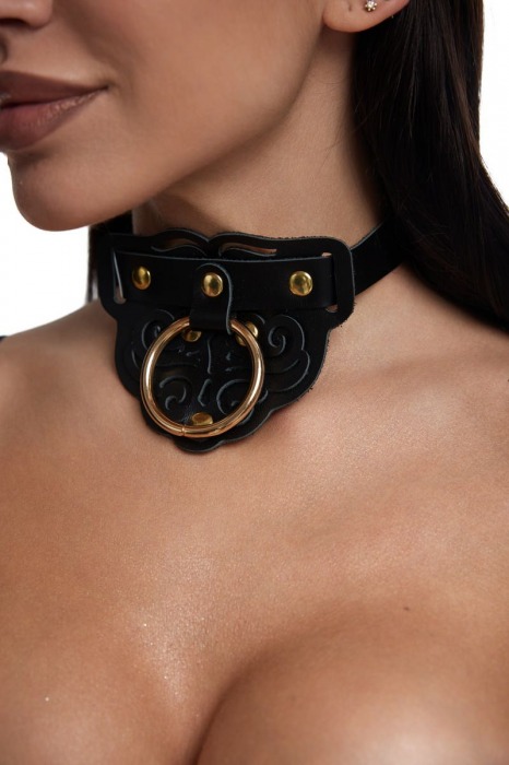 Черный фигурный кожаный ошейник с золотистой фурнитурой - Crazy Handmade - купить с доставкой в Коврове